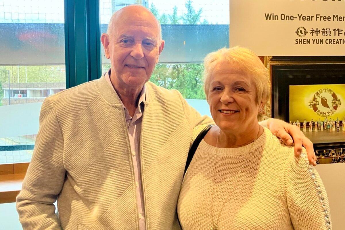Roy Carpenter and Jennifer Pash at the Shen Yun Performing Arts performance at Wycombe Swan Theatre, in the UK, on Feb. 26, 2026. (Say Huang/The Epoch Times)
