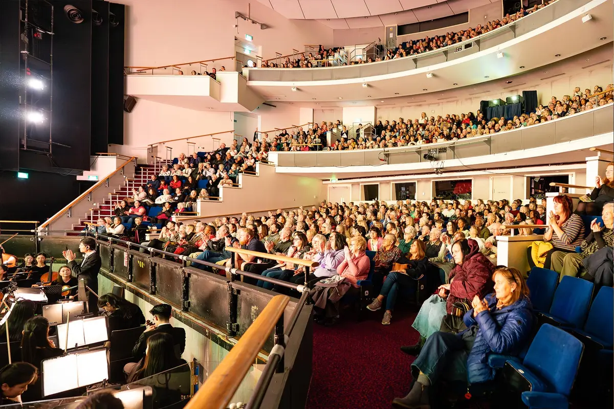 Shen Yun Is ‘Spectacular,’ Says Theatergoer in the UK