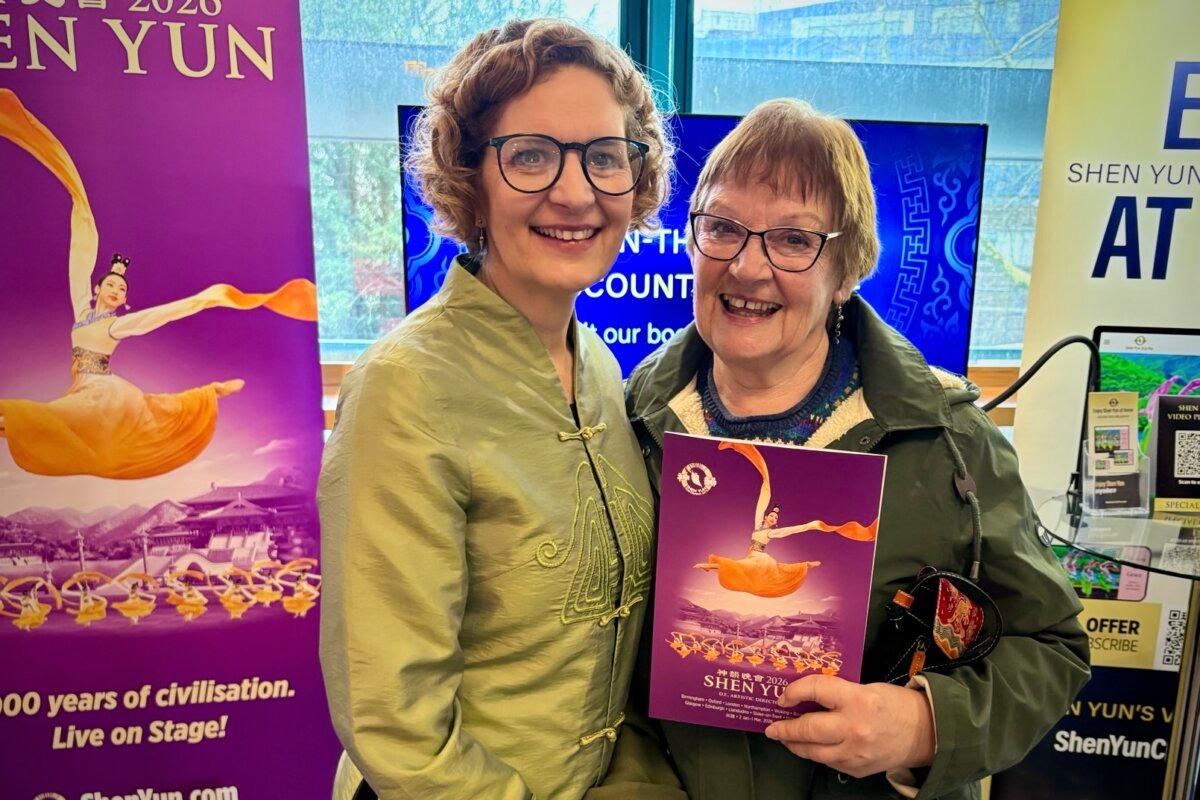 Catherine Davies and her mother, Linda Rogers, attended Shen Yun Performing Arts at the Wycombe Swan Theatre on March 1, 2026. (Ming Li/Epoch Times)