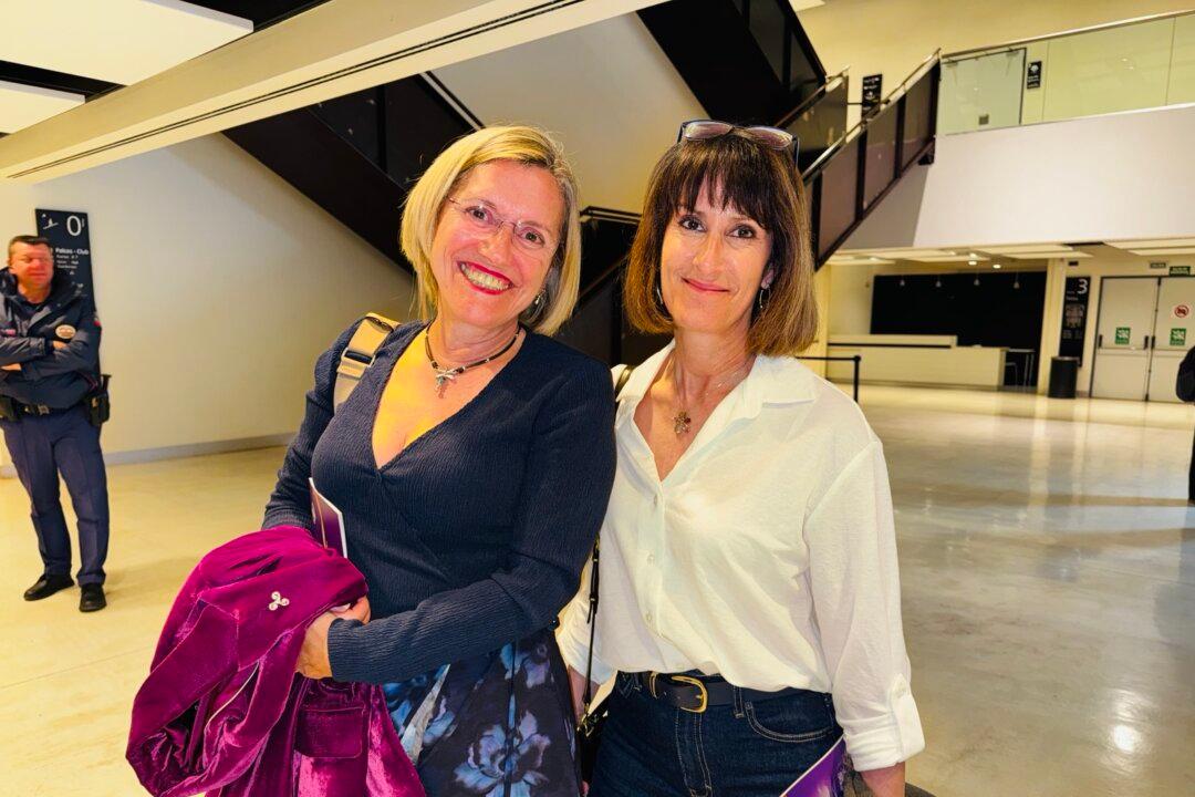 Former Rhythmic Gymnast Praises Shen Yun Dancers, Emphasizes Importance of Tradition