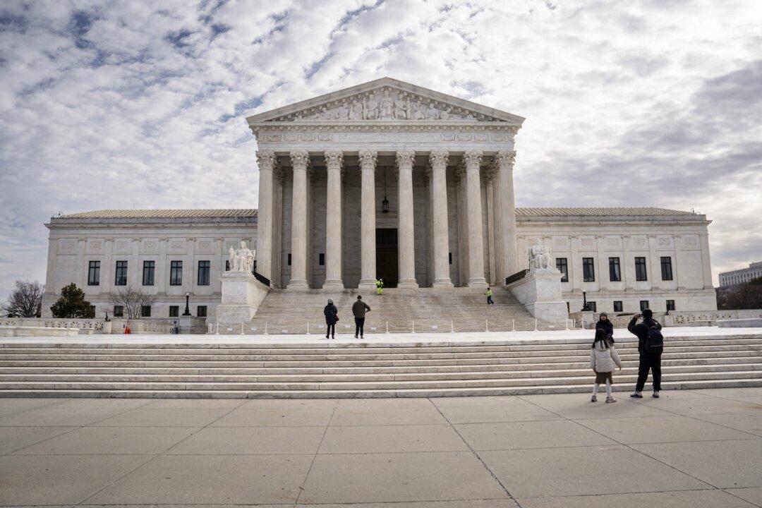 Trump to Attend Birthright Citizenship Argument at Supreme Court