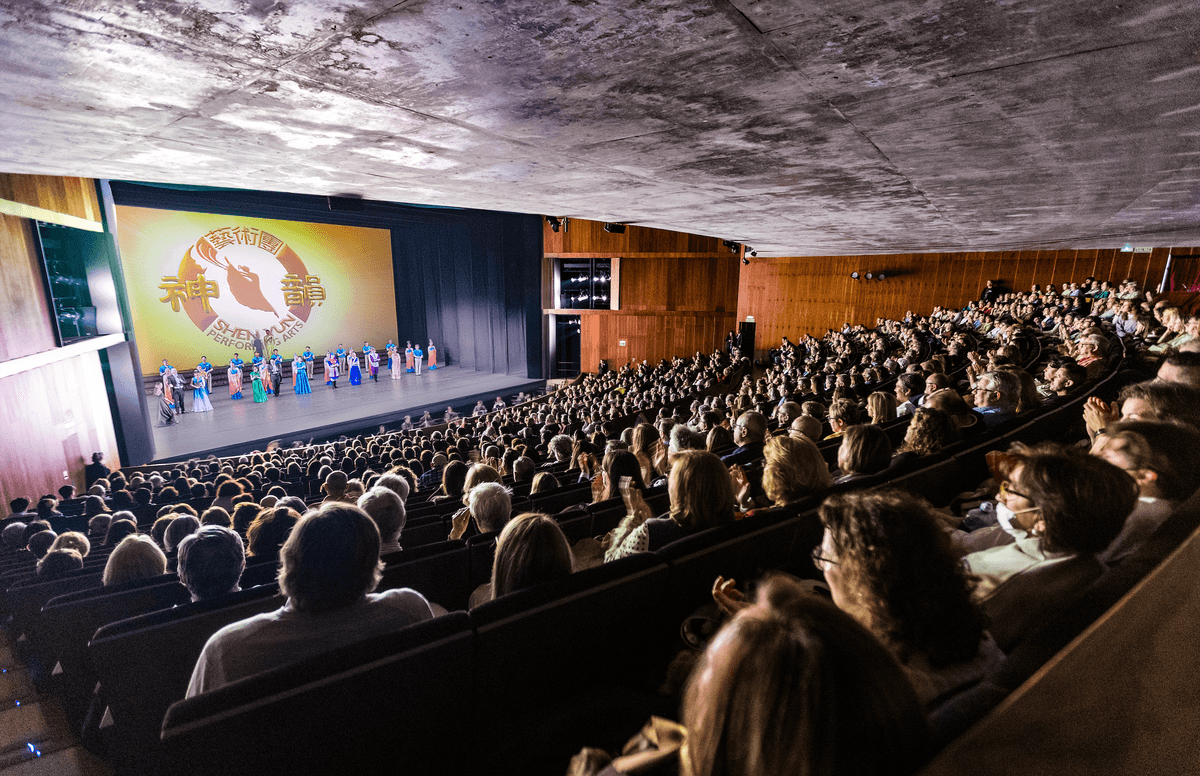 Shen Yun ‘Truly Artistic,’ Says Spanish Theatergoer