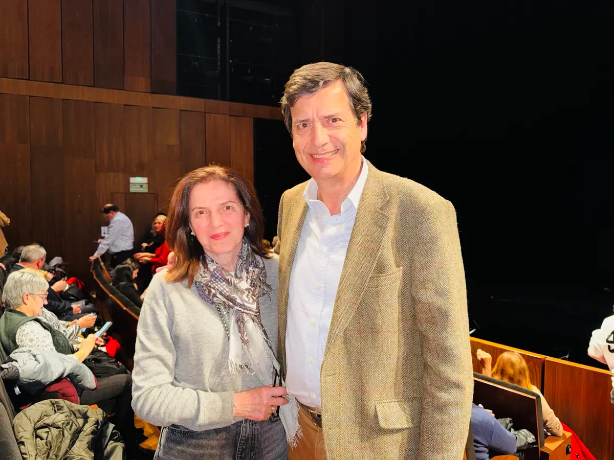 Retired Spanish Military Officer and Wife: All Chinese People Would Be Proud of Shen Yun