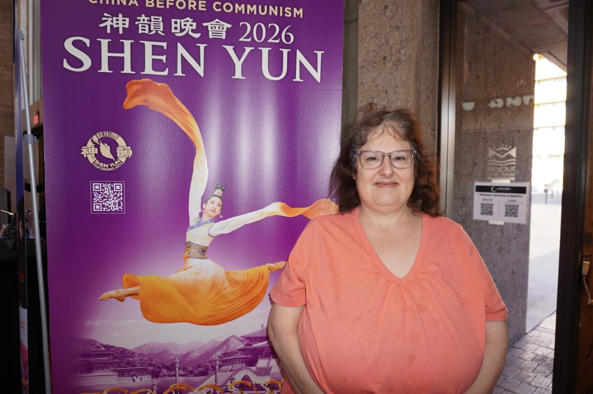 ‘I Would Sit Through Three Shows in a Row If I Could,’ Says Theatergoer in Tuscon