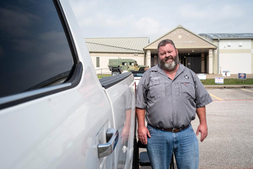 Brandon Decker at an early voting place during the Texas Senate primary at the Walker County Storm Shelter in Huntsville, Texas, on Feb. 19, 2026. (Madalina Kilroy/The Epoch Times)