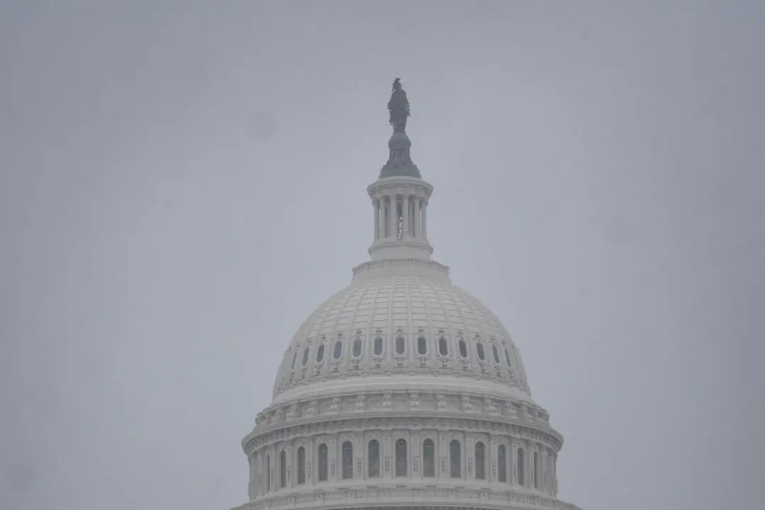 Senate Democrats Block DHS Funding Bill Amid Shutdown