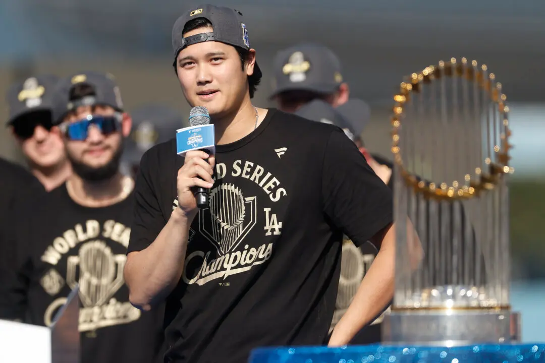 Roster-Rich Dodgers Aim for a World Series Three-Peat