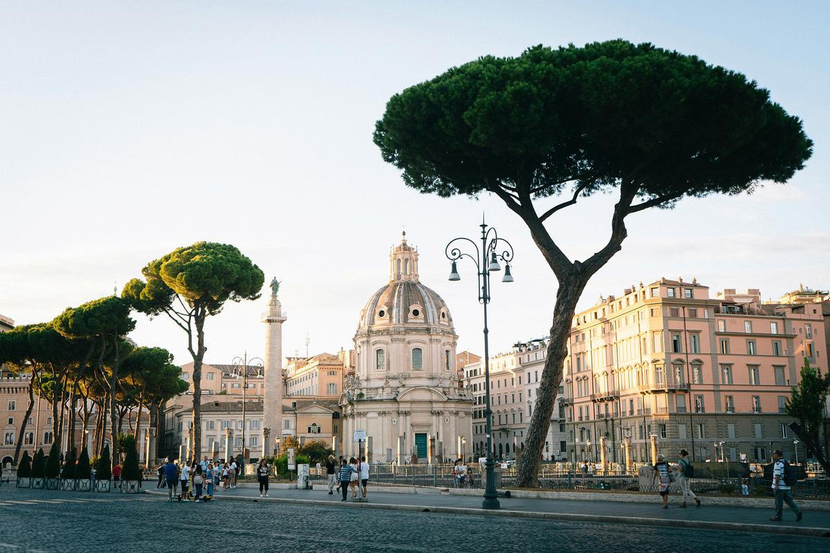 Rome contains thousands of historical sites, including ancient ruins, Renaissance palaces, and Baroque churches. (Fabio Fistarol/Unsplash)