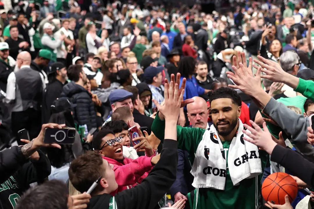 Celtics’ Jayson Tatum Still Has It Amid Emotional Return