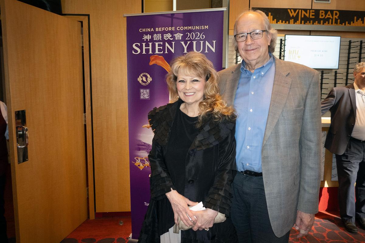 ‘Nearly Brings Me to Tears’: Theatergoer Stirred by Shen Yun’s Classical Chinese Dancers in Phoenix