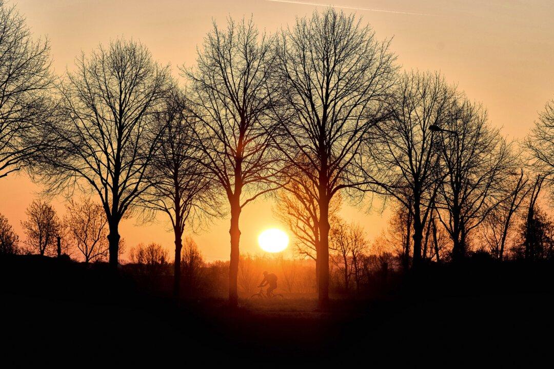 Clock Change Marks Progress for Some Canadians, but Is a Pain for Others