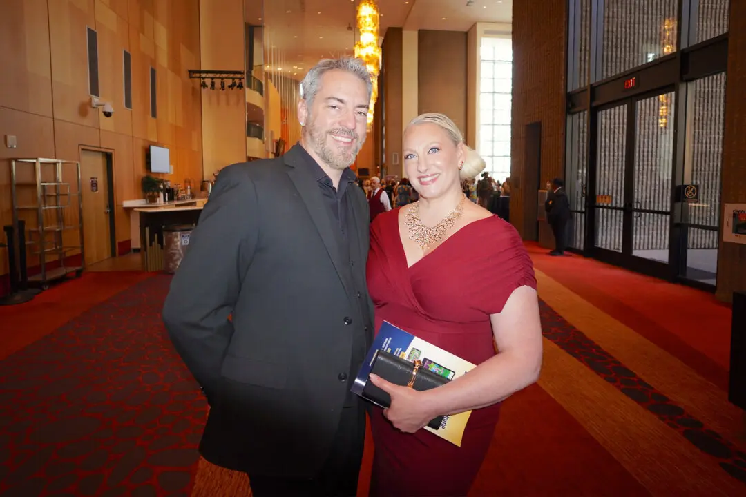 ‘It’s Phenomenal’: Classical Chinese Dancers of Shen Yun Amaze Theatergoers in Phoenix