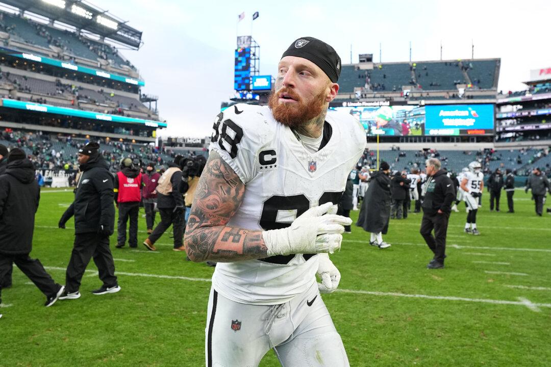 Maxx Crosby Bids Farewell to Raider Nation After Trade to Ravens