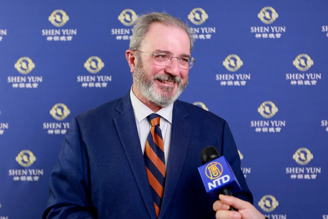 Shen Yun Artists Are ‘Doing a Magnificent Job,’ Says Spanish Parliament Member