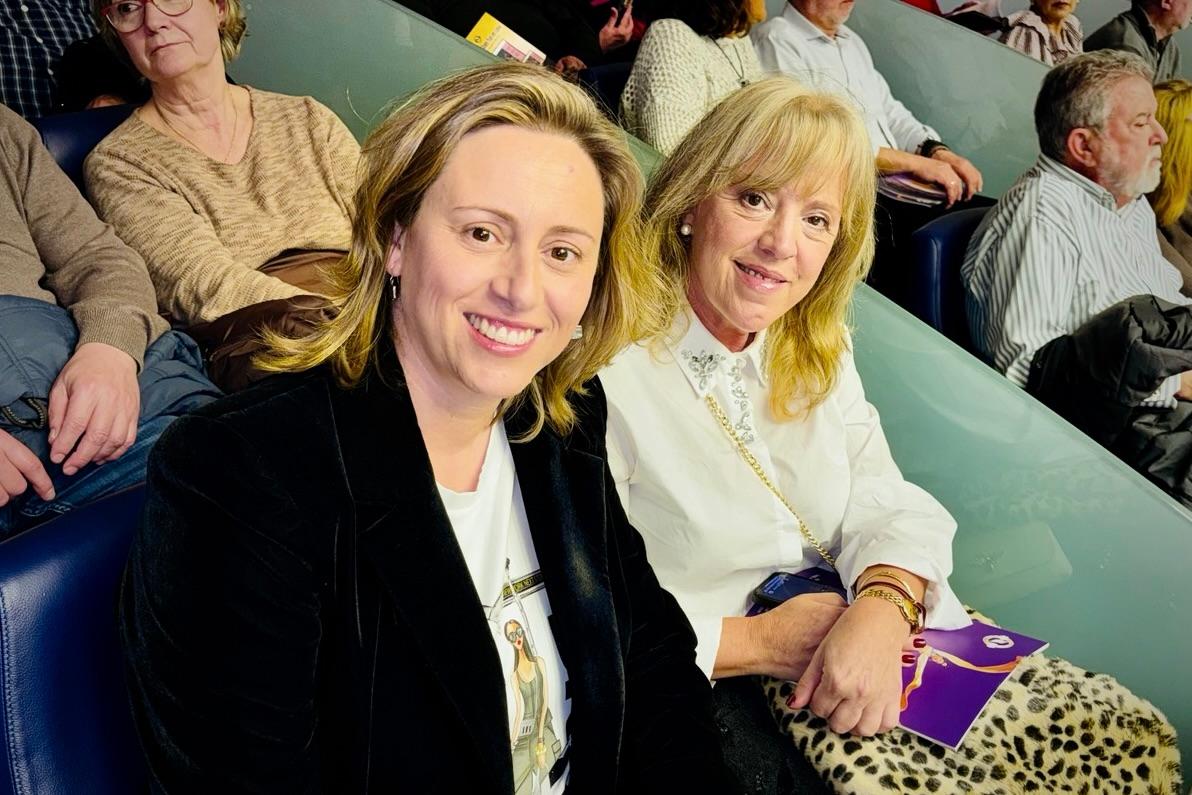 Laura Chulia Serra (L) and Isabel Gomez Prieto enjoyed Shen Yun’s evening performance at the Palau de les Arts on March 9, 2026. (Hai Ying/The Epoch Times)
