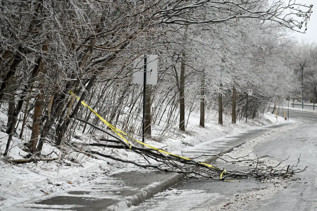 Weatheradio Going Off the Air as Environment Canada Moves Emphasis to Online and Apps