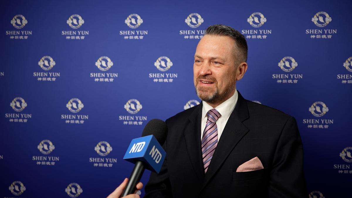 ‘Working to Honor Their Creator’: Christian School Headmaster Moved by Shen Yun