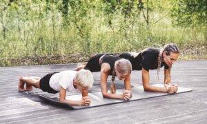 Fix Your Posture and Strengthen Your Core–6 Simple Plank Exercises