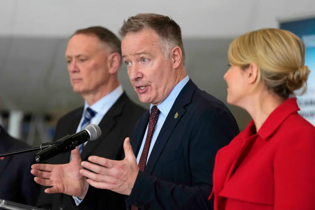 Canada Spending $307M to Buy New Army Rifles From Colt