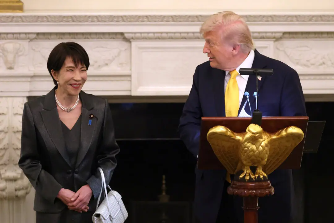 Trump Hosts Japanese PM for White House Dinner After Long Day of Bilateral Talks