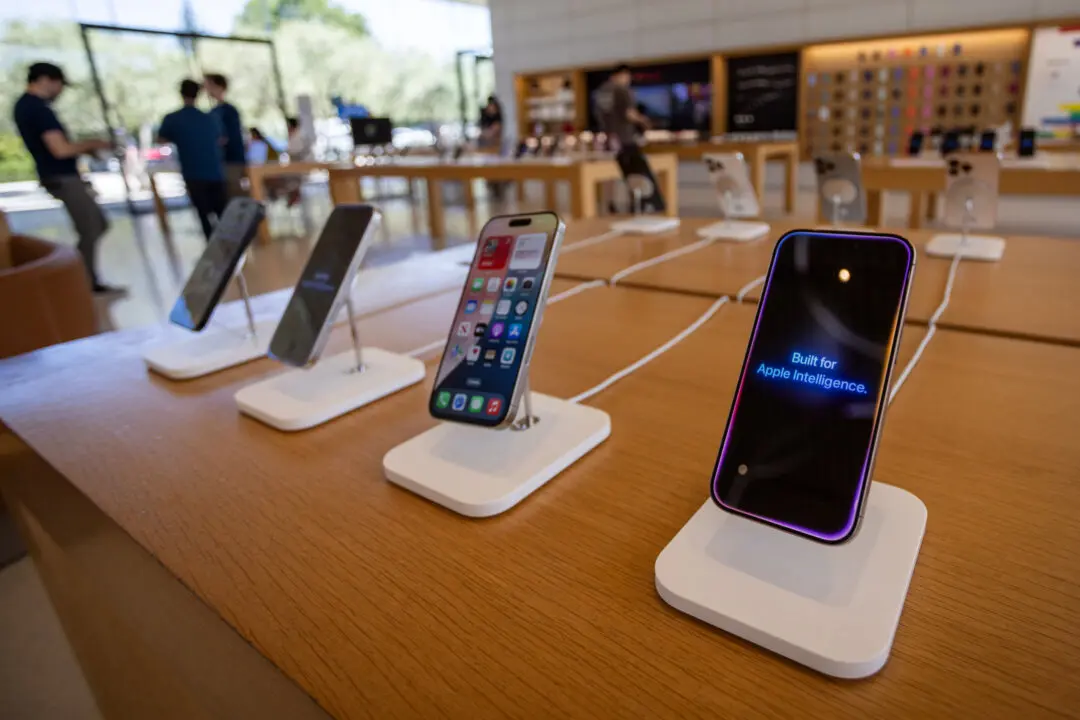 Apple Warns iPhone Users to Update Their Devices: Here’s How to Do It