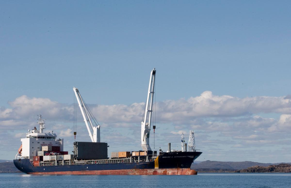 3 Canadians Back Home After Being Stuck Aboard Ship in Persian Gulf