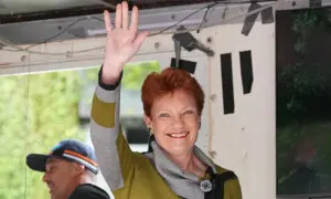 Hanson, Canavan Continue Pledge to Bring Down Migration Levels at Rally