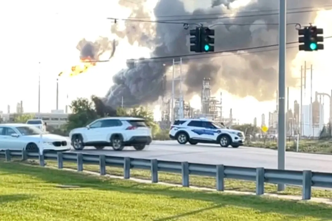 Large Oil Refinery Explosion Near Texas Coast Forces Residents to Shelter in Place