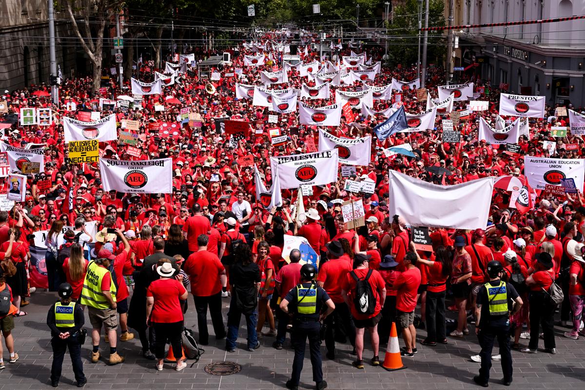 Victorian Teachers’ Union Agrees to 28–32 Percent Pay Rise