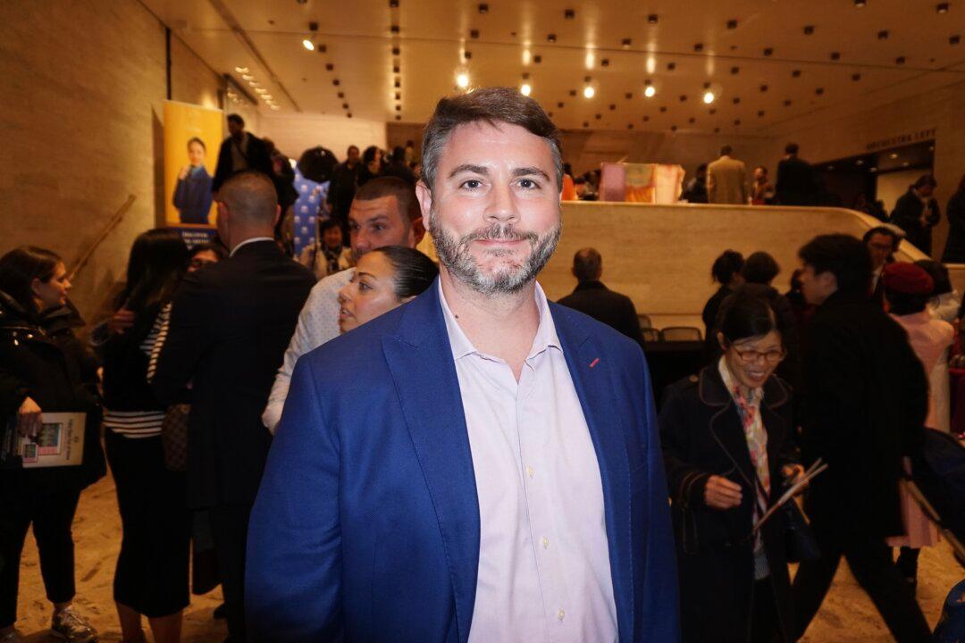 Bestselling Author James Lindsay: Seeing Shen Yun Is ‘A Powerful Experience’