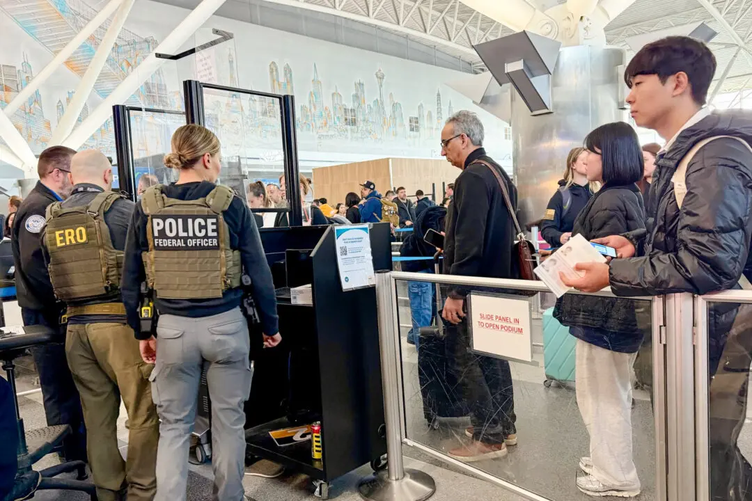 More Than 3,120 TSA Agents Call Out Sick