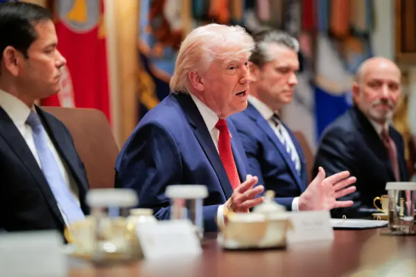 Trump Hosts Cabinet Meeting at White House; Texas Primary Runoff Results Are In
