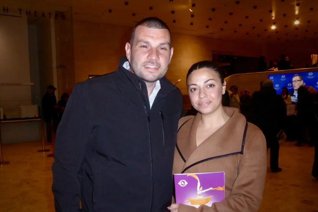 Dance Teacher Says Shen Yun ‘Beyond Perfect,’ Praises Effortless Flow of Movement