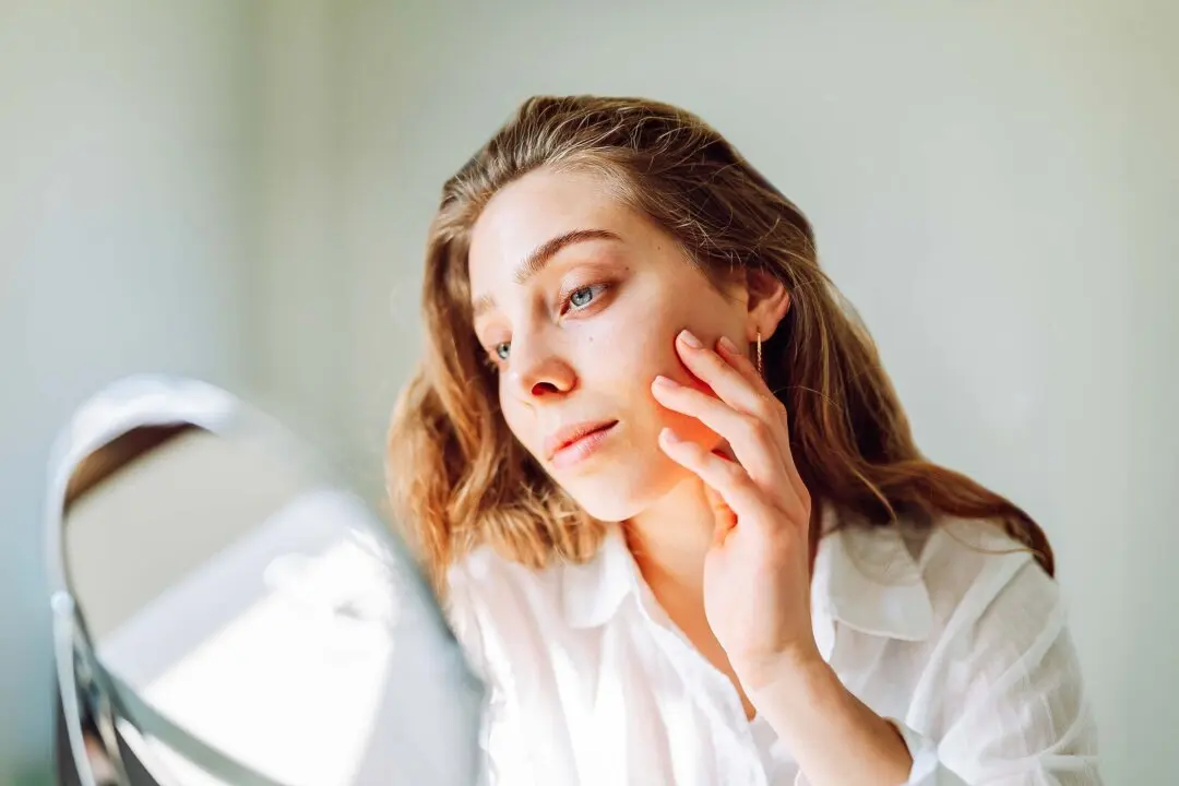 The Hidden Causes of Eye Bags: 3 Types and Natural Ways to Reduce Puffiness