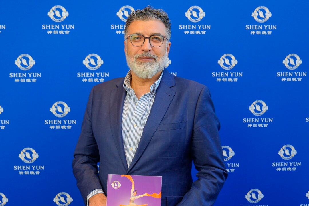 Shen Yun Is ‘Outstanding, Amazing,’ Says Australian City Councilor