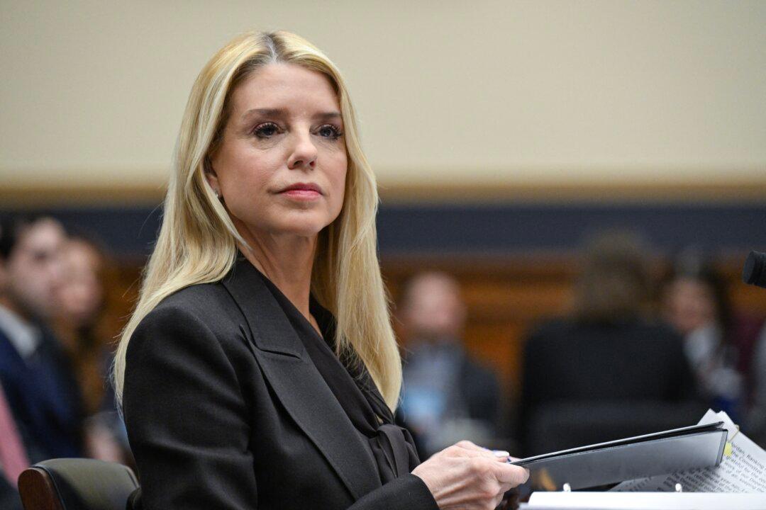 House Democrats Threaten Contempt for Bondi If She Doesn’t Testify in Epstein Probe
