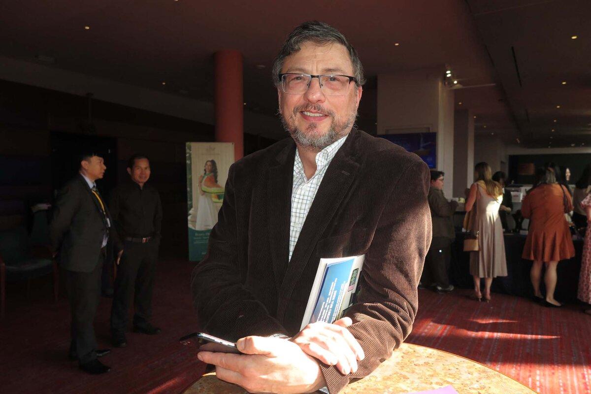 Terry Haige attends Shen Yun Performing Arts at the Marion Oliver McCaw Hall in Seattle, Wash., on April 4, 2026. (Sunny Chen/The Epoch Times)