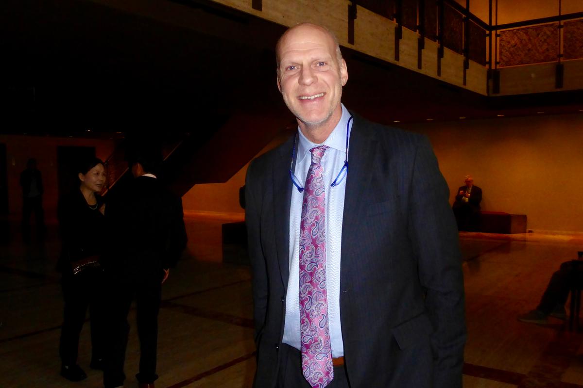 Professional Ice Hockey Coach Impressed With Shen Yun’s Dancers