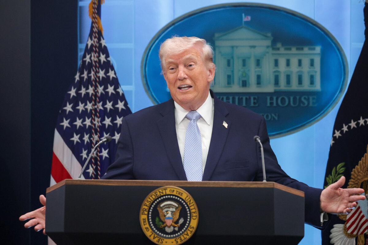 U.S. President Donald Trump speaks during a news conference in Washington on April 6, 2026. (Alex Wong/Getty Images)