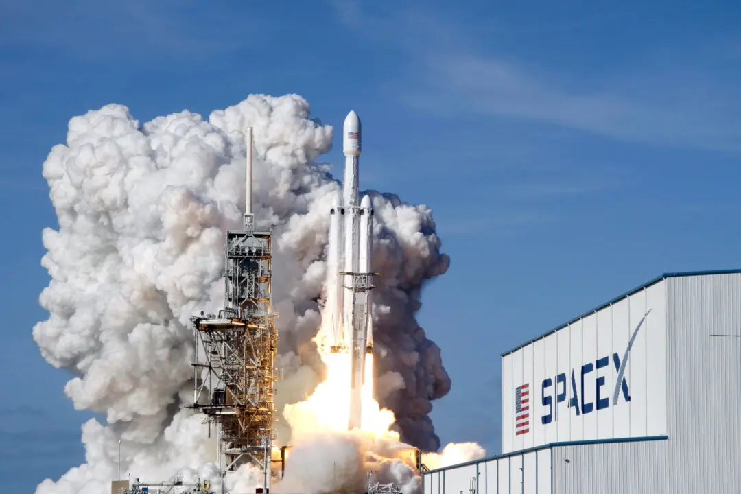 LIVE NOW: Industry Experts Discuss SpaceX IPO