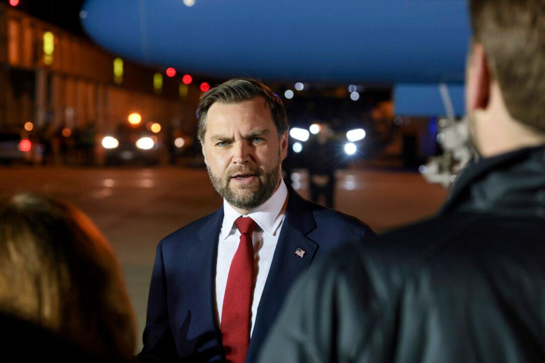 Vance to Lead US Delegation to Pakistan for Peace Talks With Iran