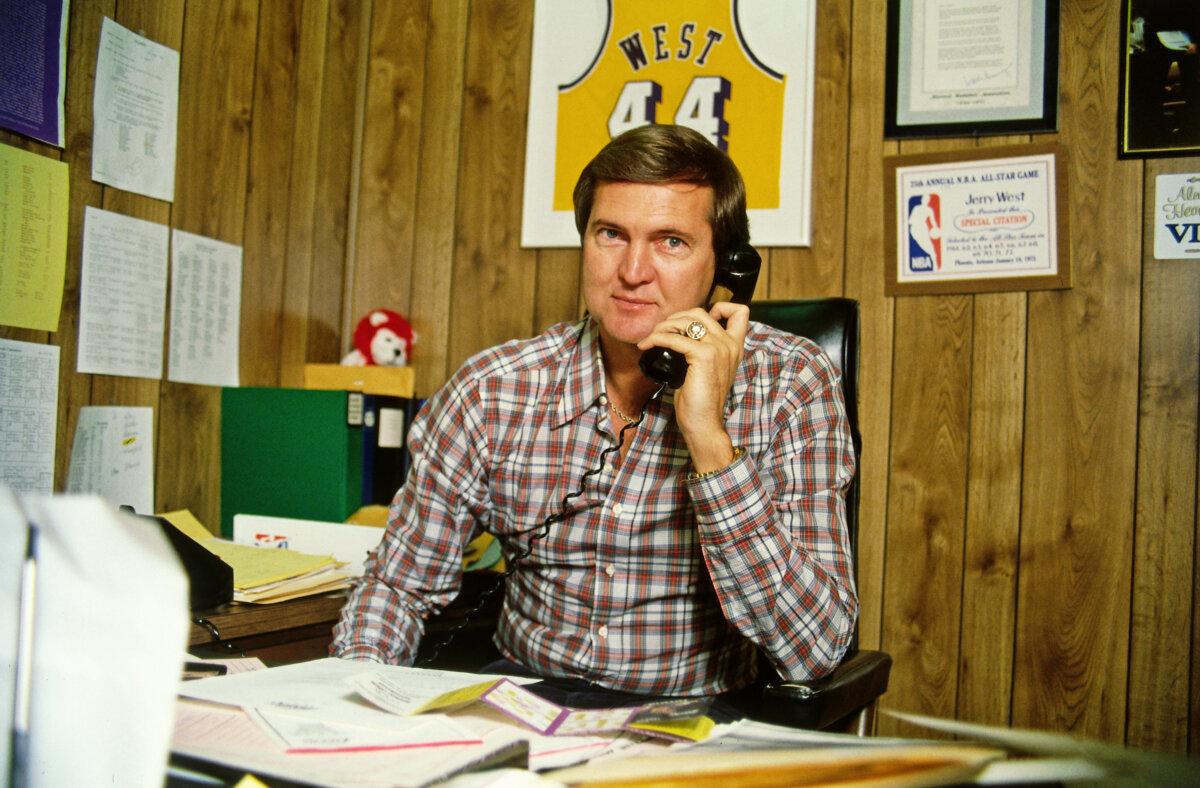 Jerry West, general manager of the Los Angeles Lakers, sits at his desk circa 1987 at The Forum in Los Angeles. (Andrew D. Bernstein/NBAE via Getty Images)