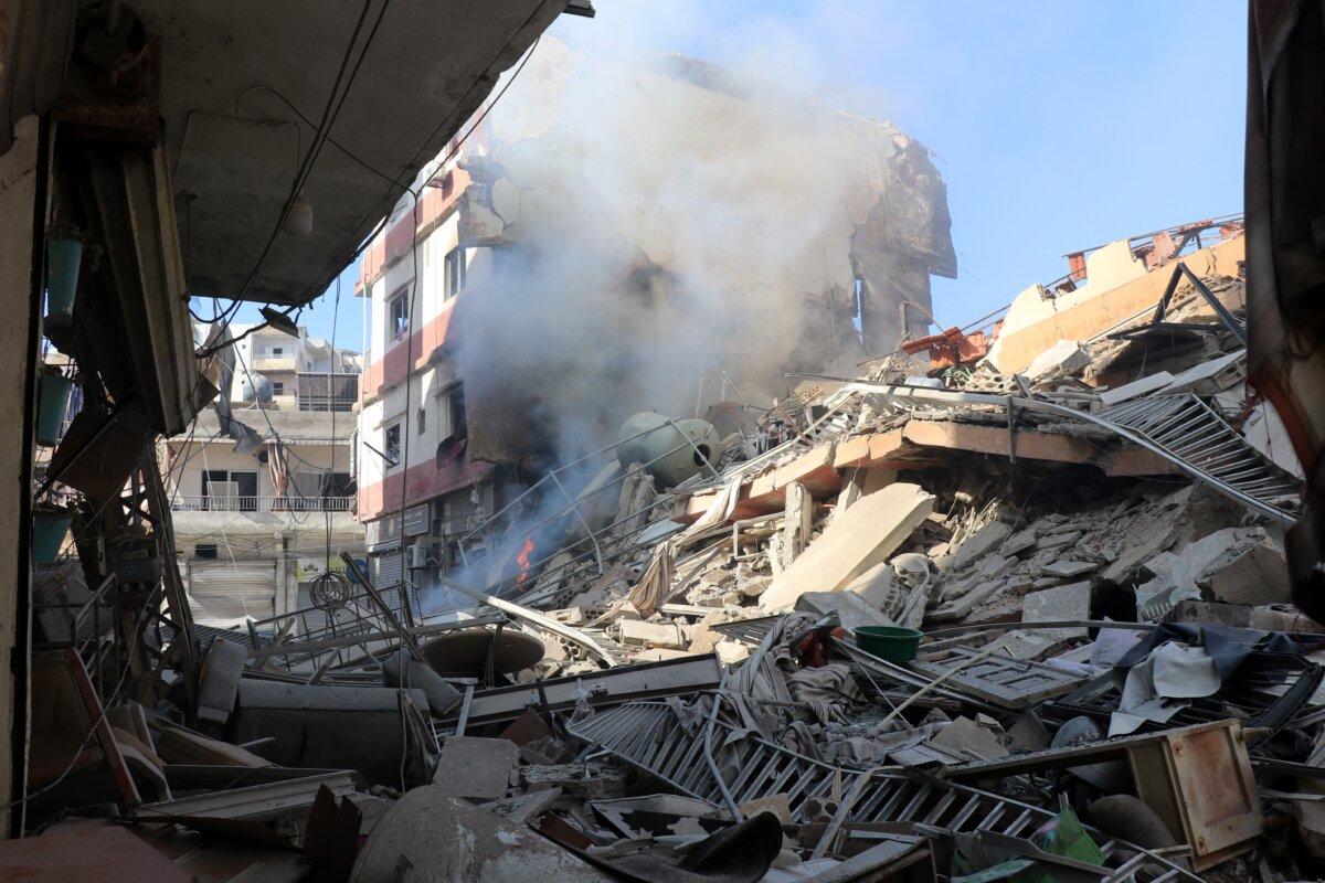 Smoke billows from the site of an Israeli airstrike the day before that targeted a neighborhood in the southern Lebanese coastal city of Tyre on April 9, 2026. (Kawnat HAJU / AFP)