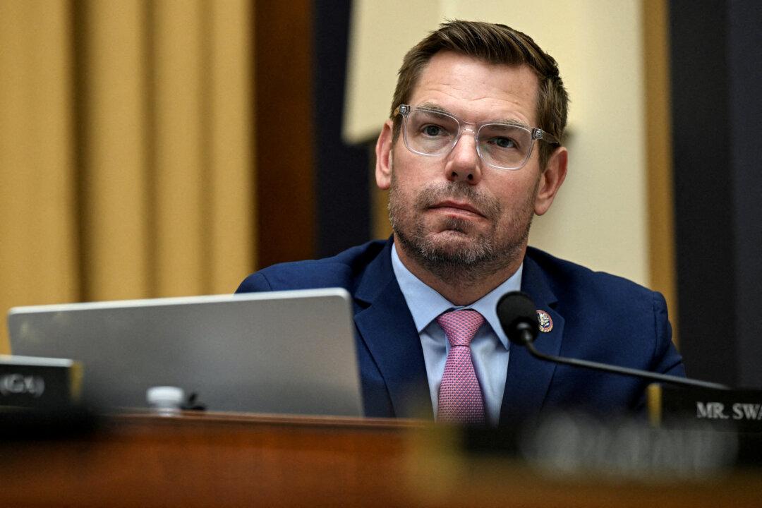 Rep. Swalwell to Resign From Congress Amid Sexual Assault Allegations