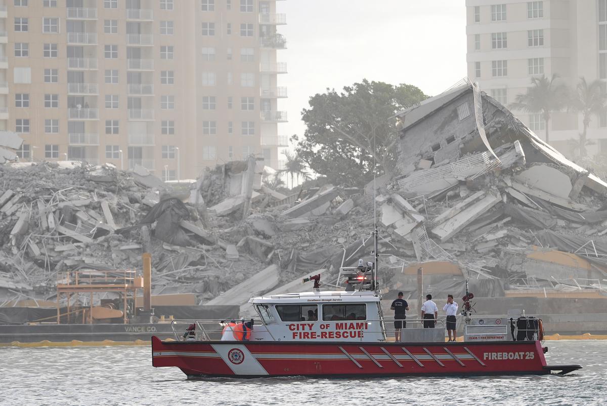 23-story Hotel in Exclusive Miami Locale Vanishes in Seconds With Implosion