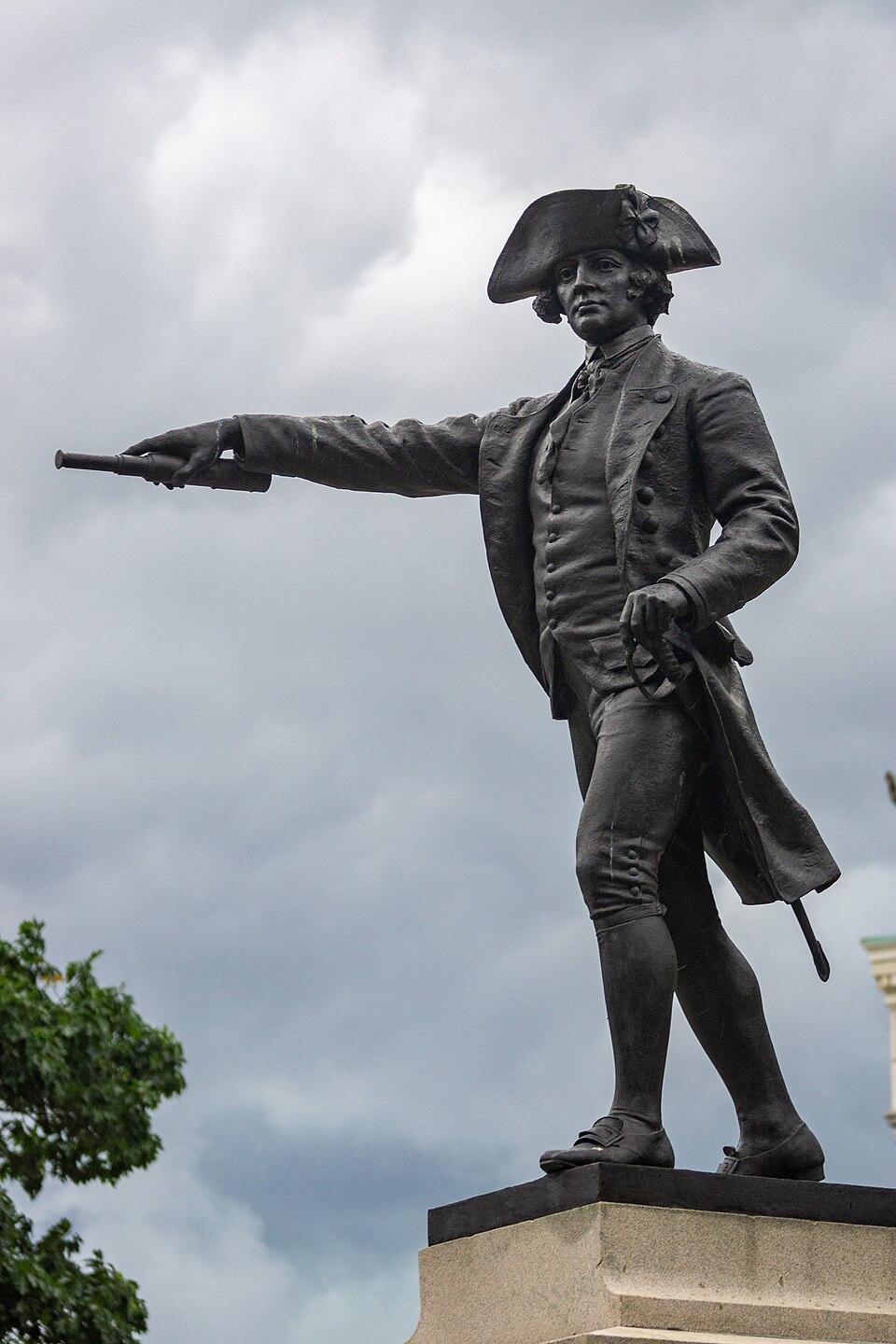 This monument to Esek Hopkins, 1891, was installed in Hopkins Square in Providence, R.I. (<a href="https://commons.wikimedia.org/wiki/User:Kzirkel">kzirkel</a>/<a href="https://creativecommons.org/licenses/by-sa/4.0/deed.en">CC BY-SA 4.0</a>)