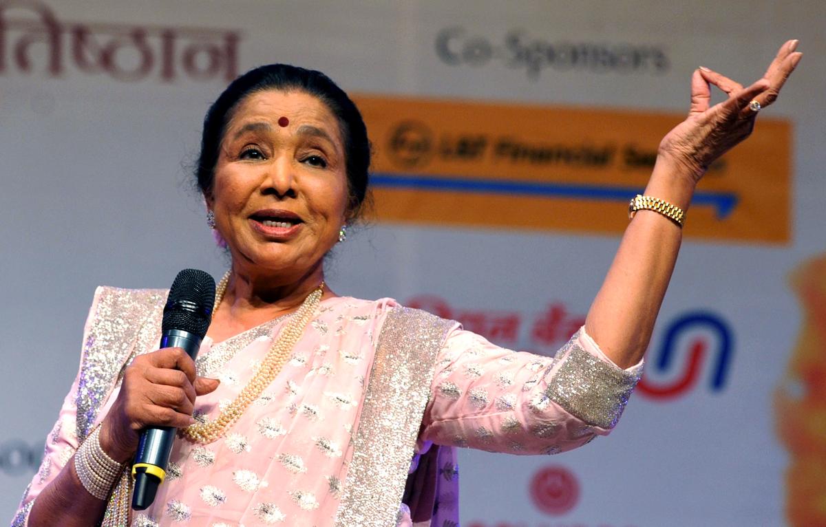 Indian Singer Asha Bhosle Dies at 92