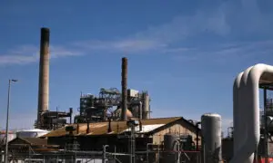 Blaze Engulfs 1 of Australia’s Last 2 Oil Refineries Amid Fuel Supply Chain Concerns