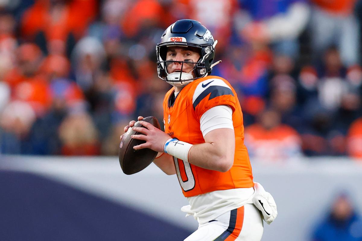 Bo Nix Reflects on Season-Ending Injury, Beating Adversity in Heartfelt Letter to Newborn Daughter