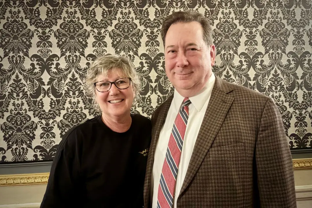 Chinese Culture in Shen Yun Eye Opening to State Judge and Wife